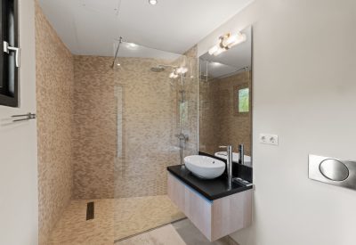 Privé zwembad van 5-slaapkamer watervilla in Spaanse Water panoramisch uitzicht